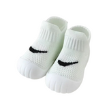 Sockili – Die ersten Schritte voller Sicherheit und Komfort