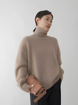 EleganceFold - Rollkragenpullover für zeitlose Wärme